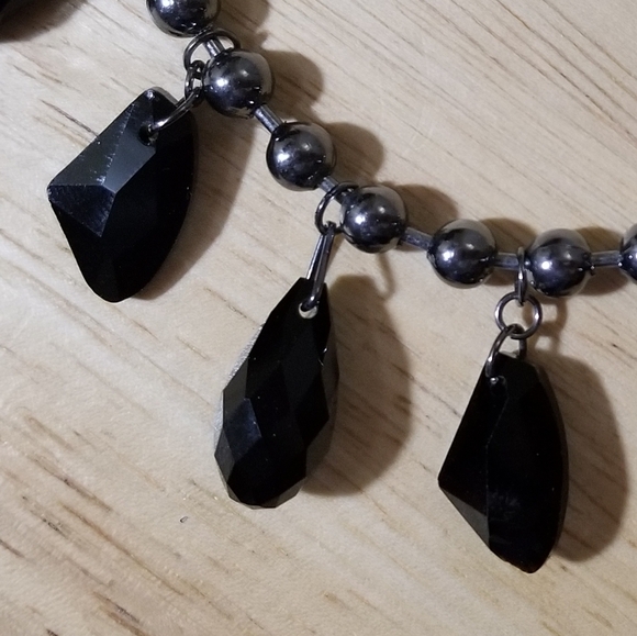 Faceted Black Glass Teardrop Necklace - Picture 6 of 6